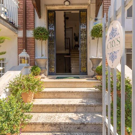 Crys: Apartments, Holiday, Business, Verde Верона Экстерьер фото