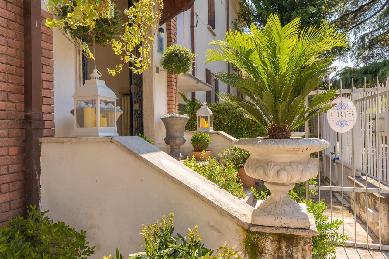 Crys: Apartments, Holiday, Business, Verde Верона Экстерьер фото