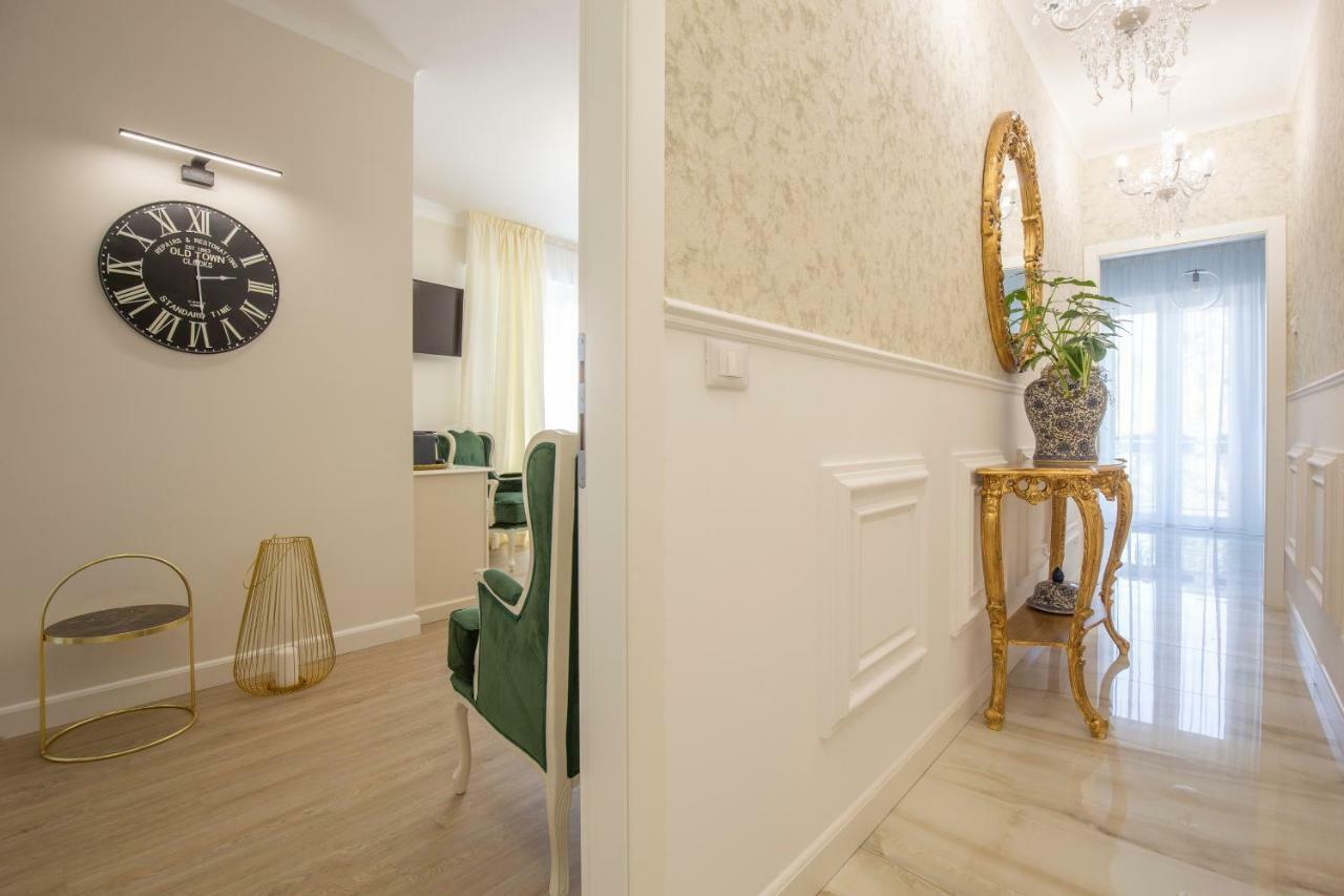 Crys: Apartments, Holiday, Business, Verde Верона Экстерьер фото