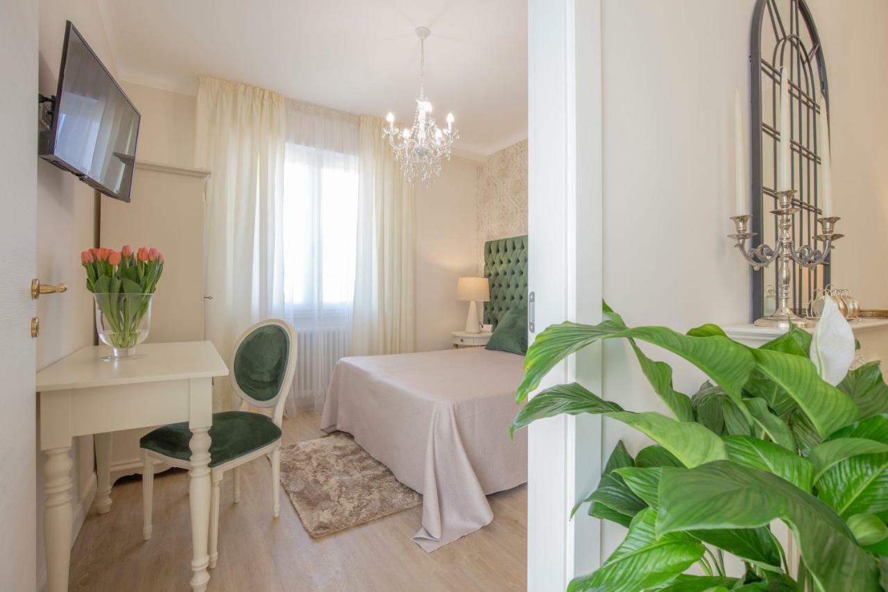 Crys: Apartments, Holiday, Business, Verde Верона Экстерьер фото