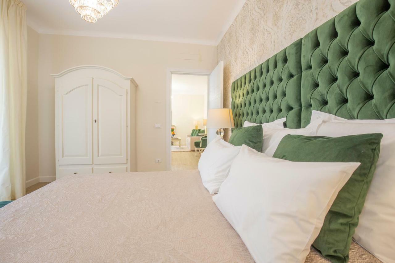 Crys: Apartments, Holiday, Business, Verde Верона Экстерьер фото