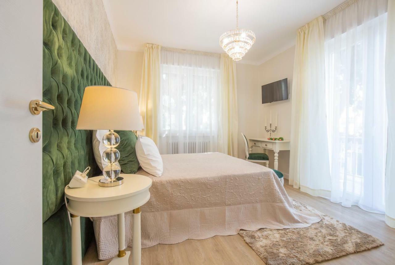 Crys: Apartments, Holiday, Business, Verde Верона Экстерьер фото